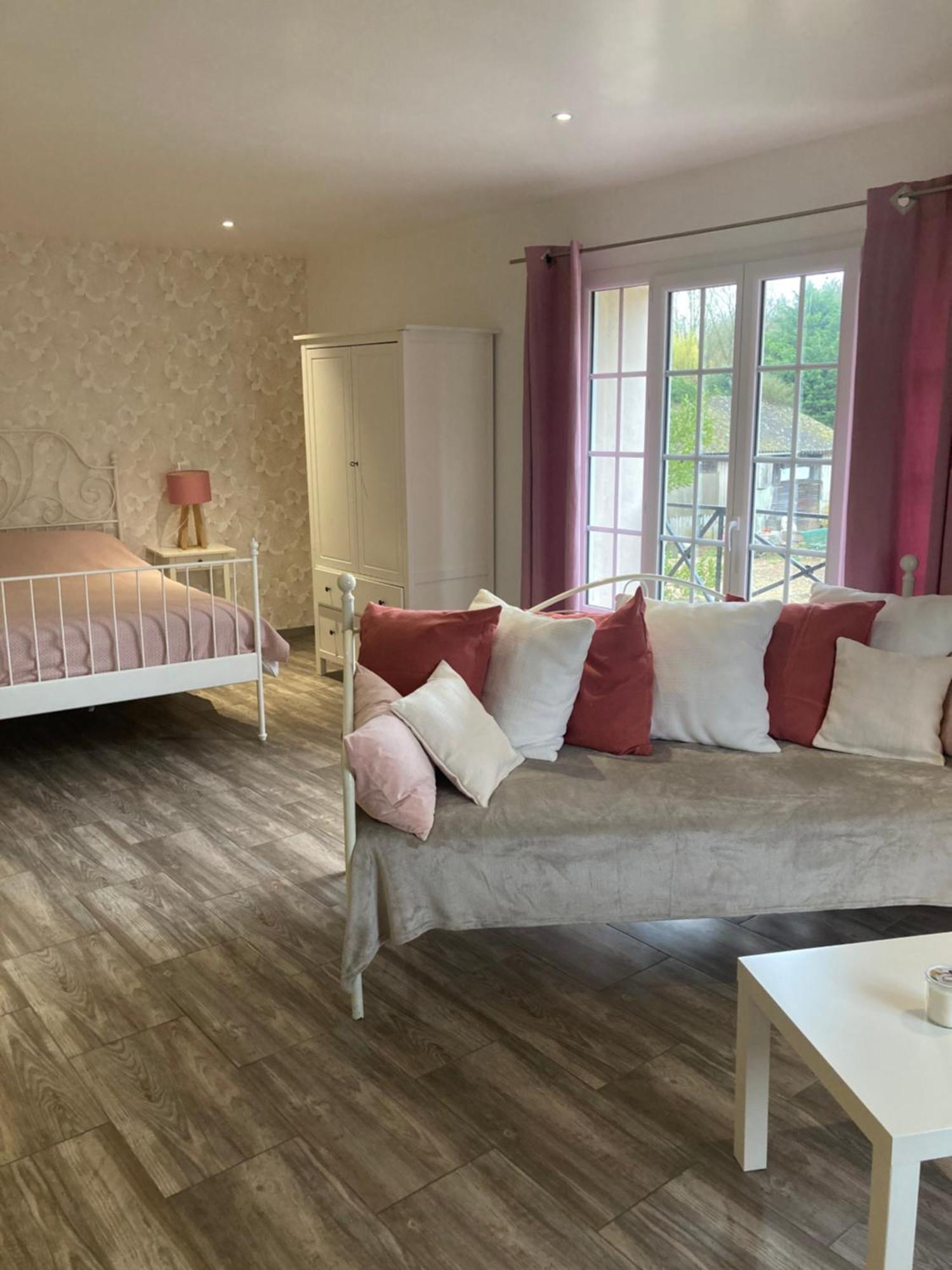 L'Oreade Amfreville-sur-Iton Esterno foto